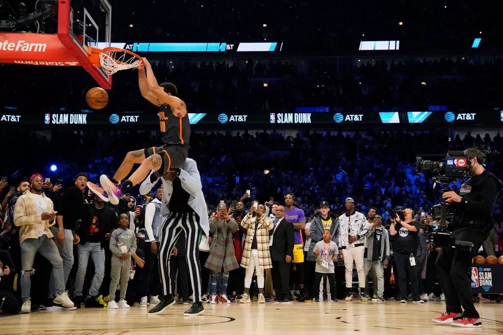 着隐形但巨 着隐形但巨