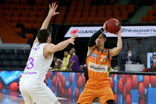 赛季的漫长 赛季的漫长