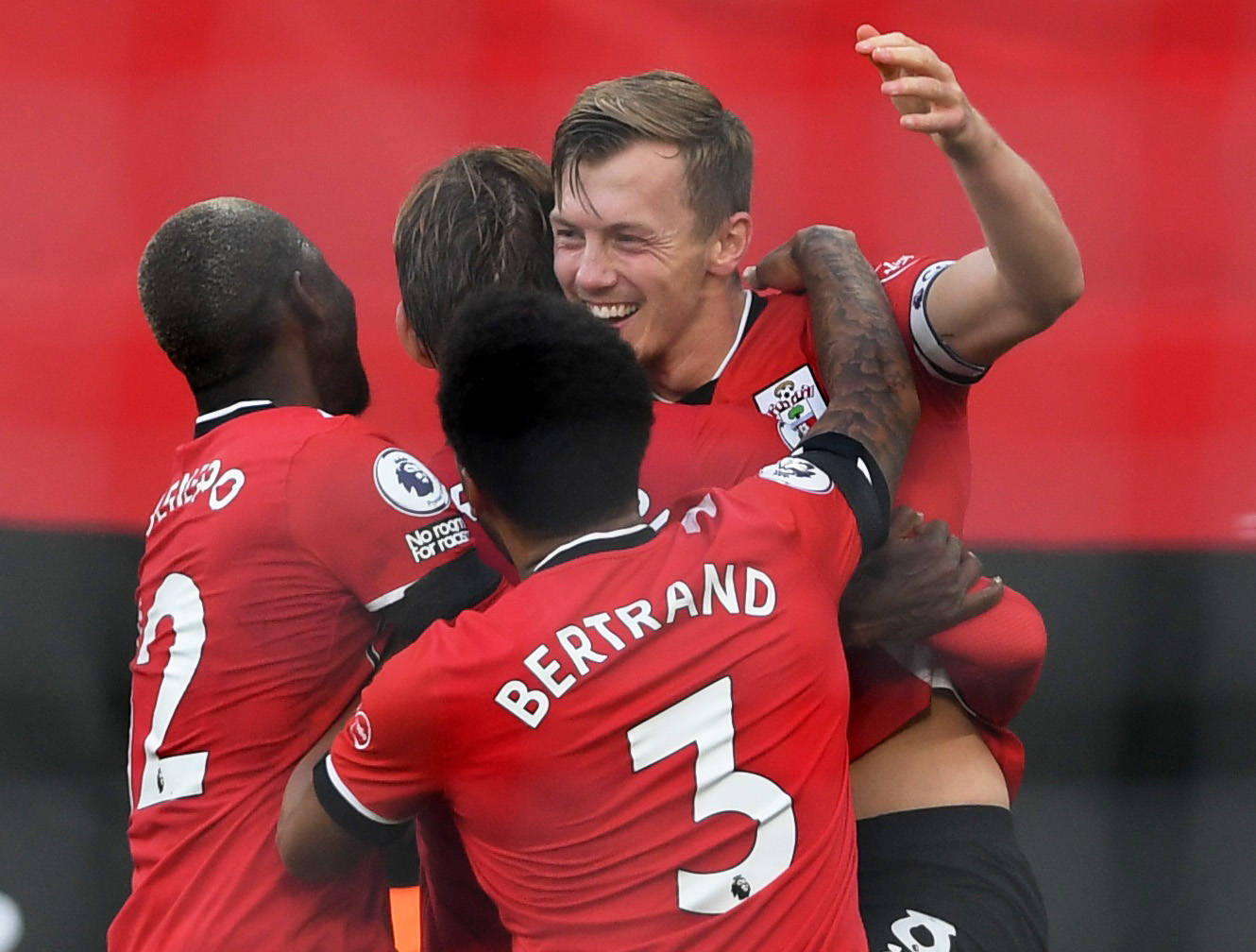 并未轻易退 并未轻易退